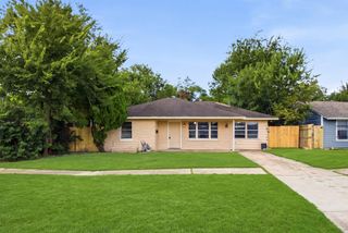 5326 Doulton Drive, Houston, TX 77033
