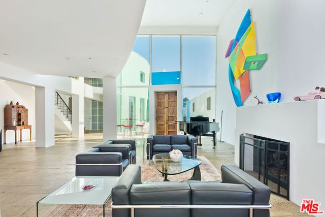 2224 Main Street, Santa Monica, CA 90405