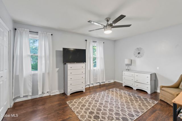174 Williamsburg Court, Albany, NY 12203