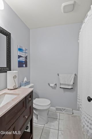 174 Williamsburg Court, Albany, NY 12203