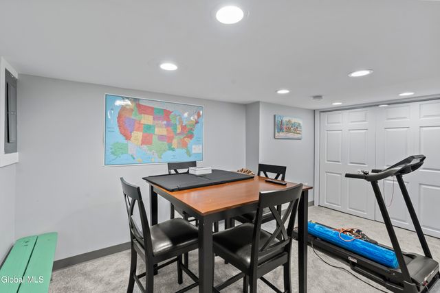 174 Williamsburg Court, Albany, NY 12203