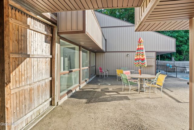 174 Williamsburg Court, Albany, NY 12203