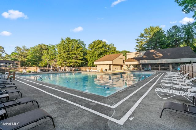 174 Williamsburg Court, Albany, NY 12203