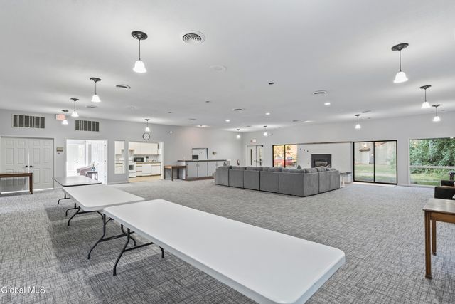 174 Williamsburg Court, Albany, NY 12203