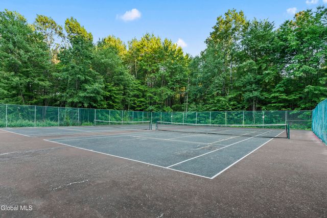 174 Williamsburg Court, Albany, NY 12203