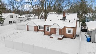 4175 Motorway Drive, Waterford Charter Township, MI 48328