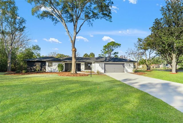 8019 RIVER COUNTRY DRIVE, Weeki Wachee, FL 34607