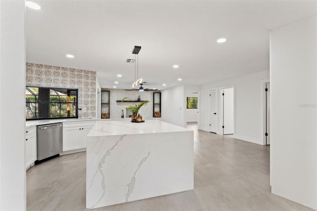 8019 RIVER COUNTRY DRIVE, Weeki Wachee, FL 34607