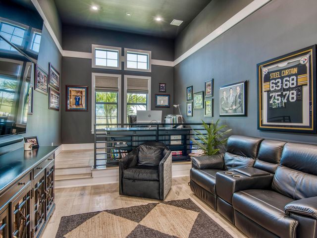 7001 SW Pentalago Circle, Palm City, FL 34990