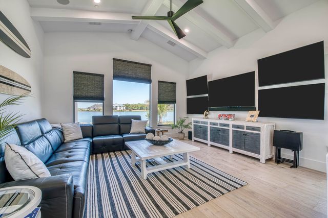 7001 SW Pentalago Circle, Palm City, FL 34990