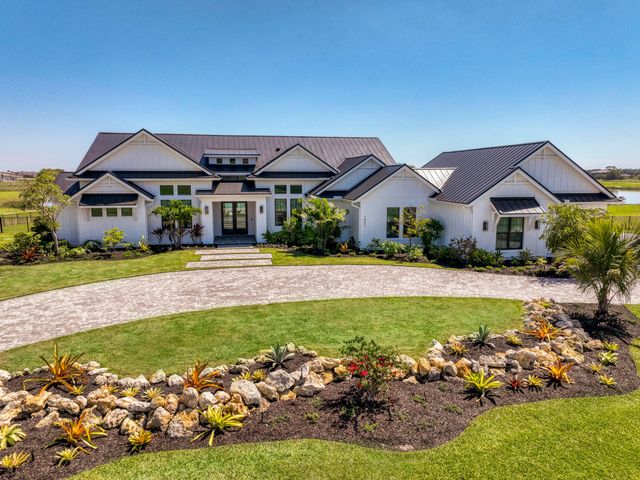 7001 SW Pentalago Circle, Palm City, FL 34990