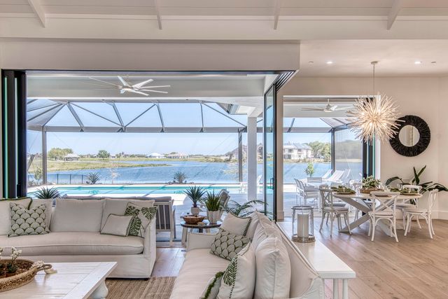 7001 SW Pentalago Circle, Palm City, FL 34990