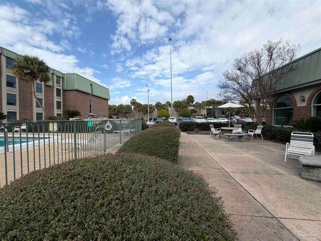 224 E Garden St 305, Pensacola, FL 32502