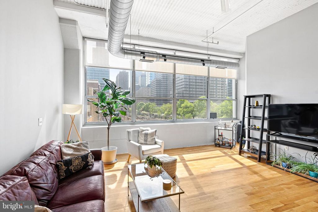 2200 Arch St Unit 409, Philadelphia, PA 19103
