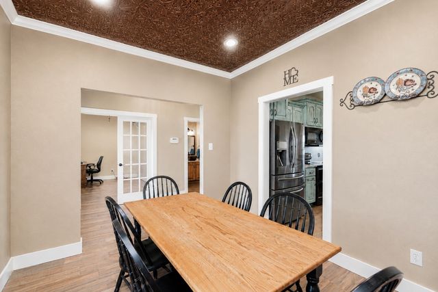 1872 County Road 329, Gainesville, TX 76240