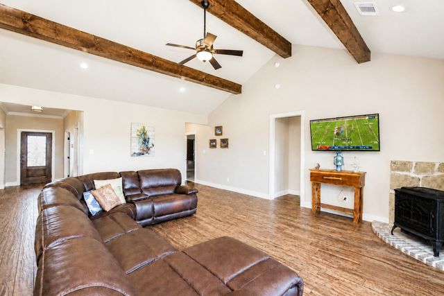 1872 County Road 329, Gainesville, TX 76240
