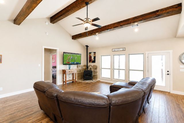 1872 County Road 329, Gainesville, TX 76240