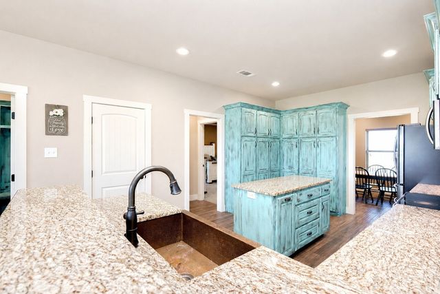 1872 County Road 329, Gainesville, TX 76240