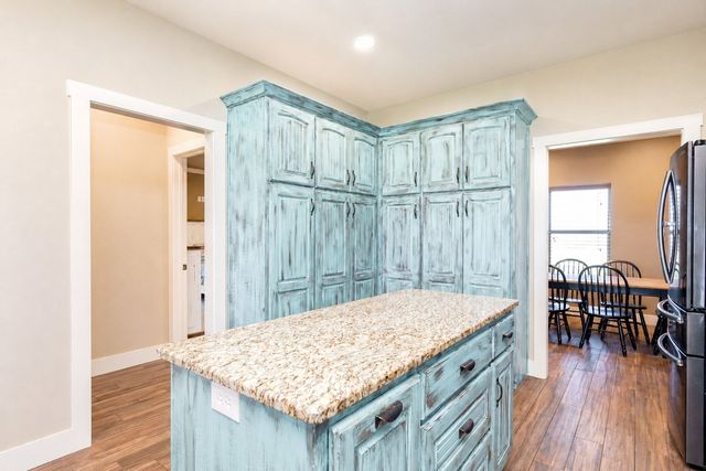 1872 County Road 329, Gainesville, TX 76240