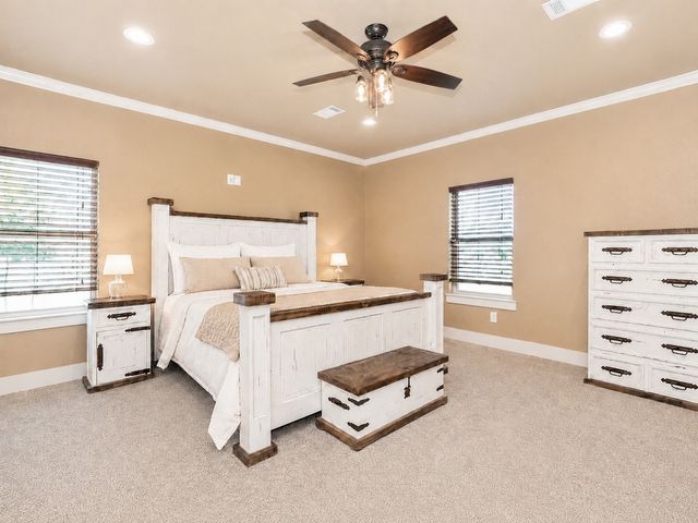 1872 County Road 329, Gainesville, TX 76240