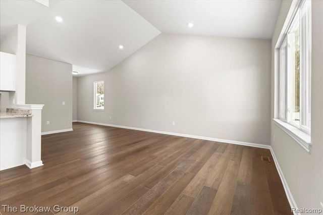 1470 Lincoln Street, Lapeer, MI 48446