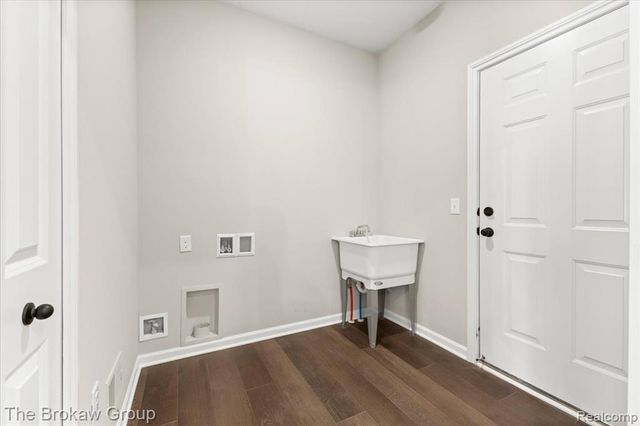 1470 Lincoln Street, Lapeer, MI 48446