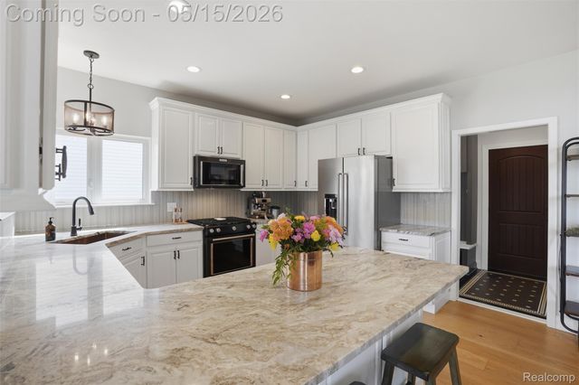 5480 Lancaster Lane, Commerce Charter Township, MI 48382