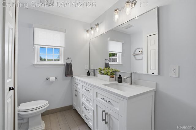 5480 Lancaster Lane, Commerce Charter Township, MI 48382