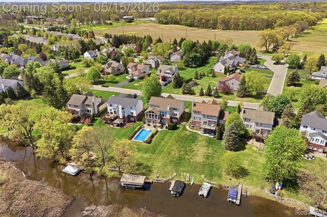5480 Lancaster Lane, Commerce Charter Township, MI 48382