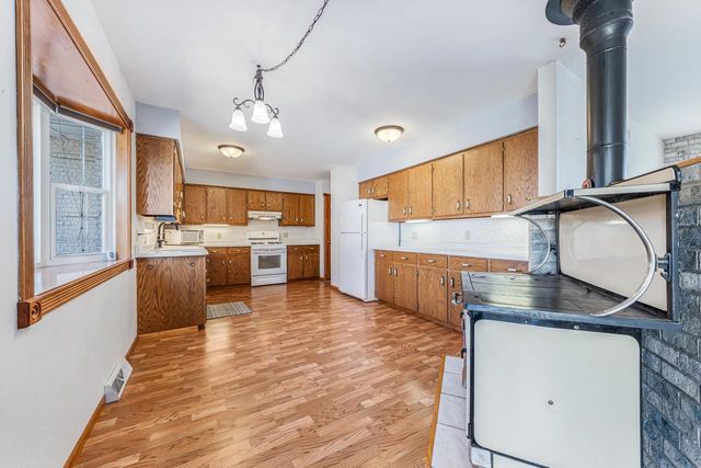 410 W MAIN STREET, Winneconne, WI 54986