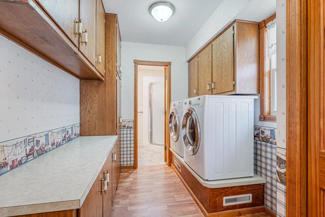 410 W MAIN STREET, Winneconne, WI 54986
