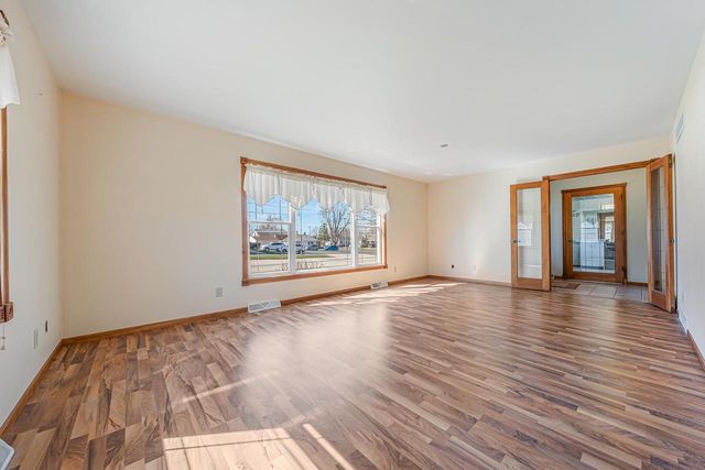 410 W MAIN STREET, Winneconne, WI 54986