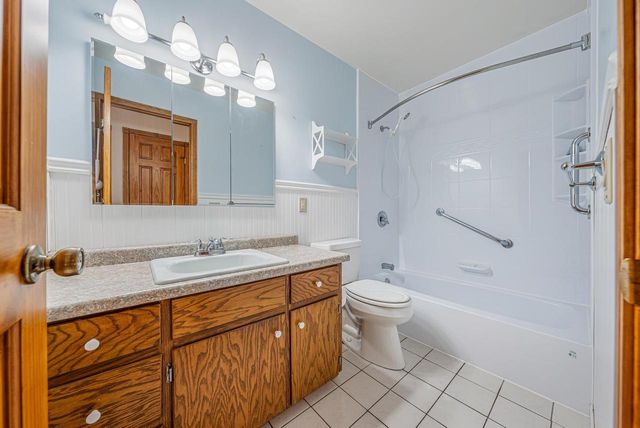 410 W MAIN STREET, Winneconne, WI 54986