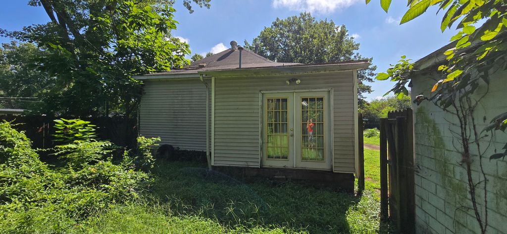 Image 11 of property listing at 514 N Cherry Street, Centralia, IL 62801