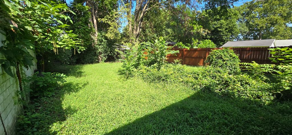 Image 12 of property listing at 514 N Cherry Street, Centralia, IL 62801