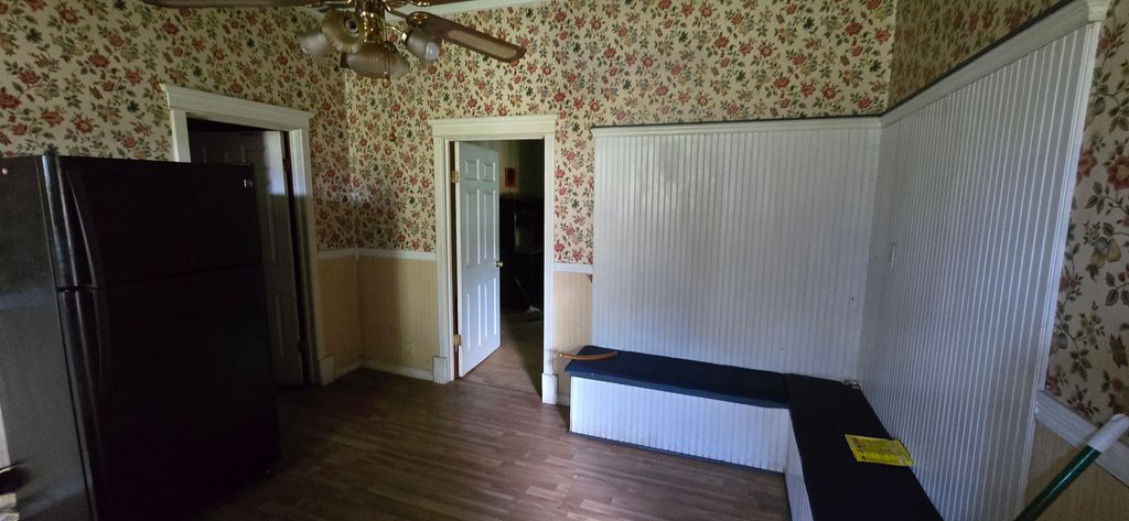 Image 7 of property listing at 514 N Cherry Street, Centralia, IL 62801