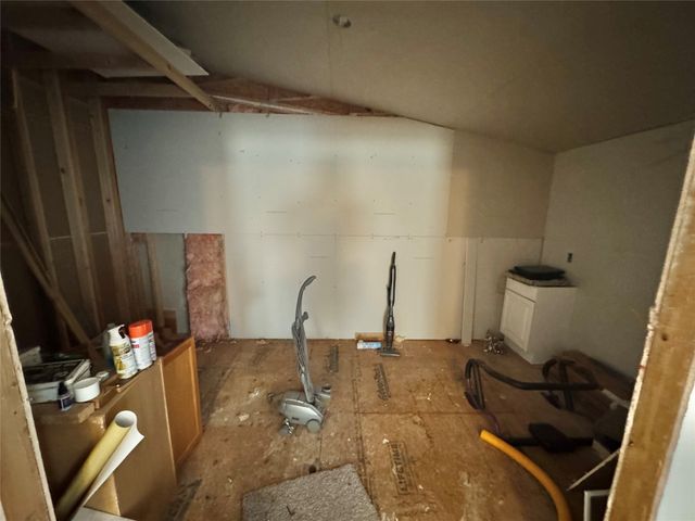 3326 E Weems Court, Granbury, TX 76049