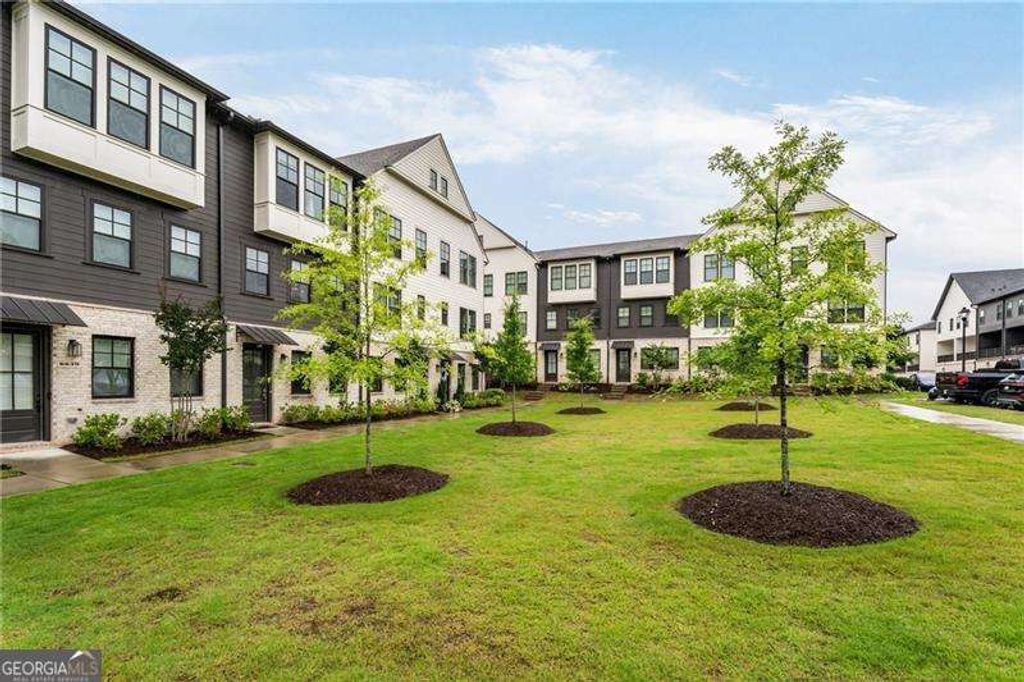 6635 Beacon Drive, Sandy Springs, GA 30328