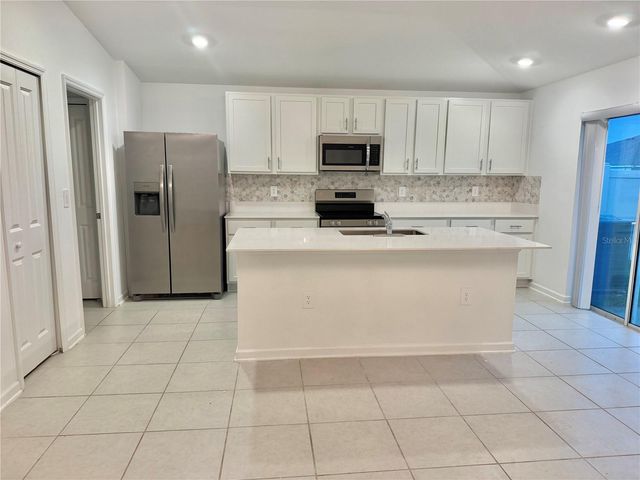 2704 PIONEER TRAIL, Eagle Lake, FL 33839