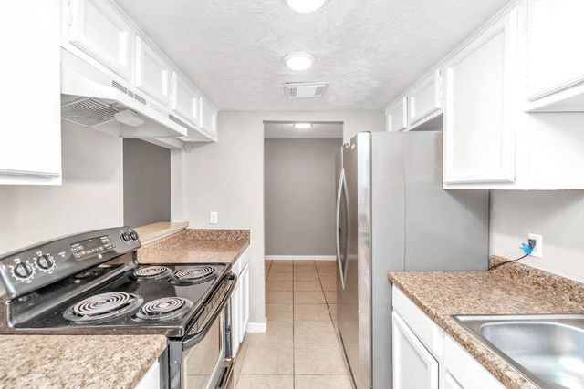 9557 Pagewood Lane 9557, Houston, TX 77063