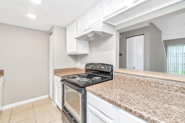 9557 Pagewood Lane 9557, Houston, TX 77063