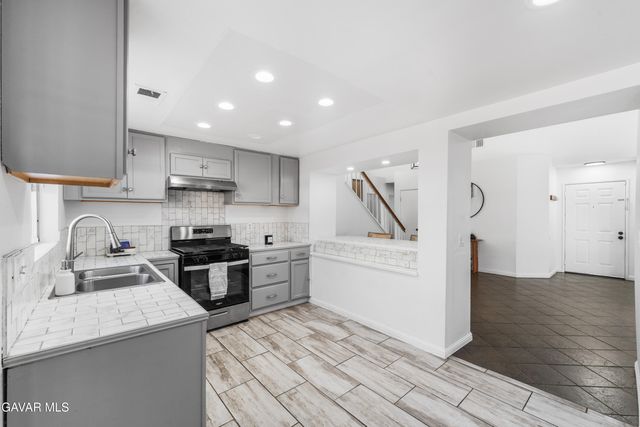 36843 Hillcrest Drive, Palmdale, CA 93552