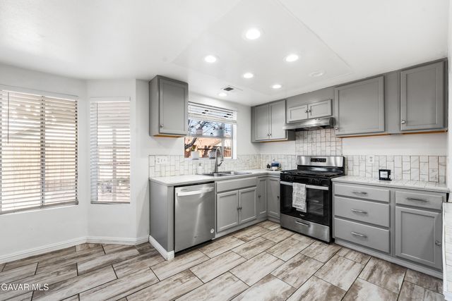 36843 Hillcrest Drive, Palmdale, CA 93552