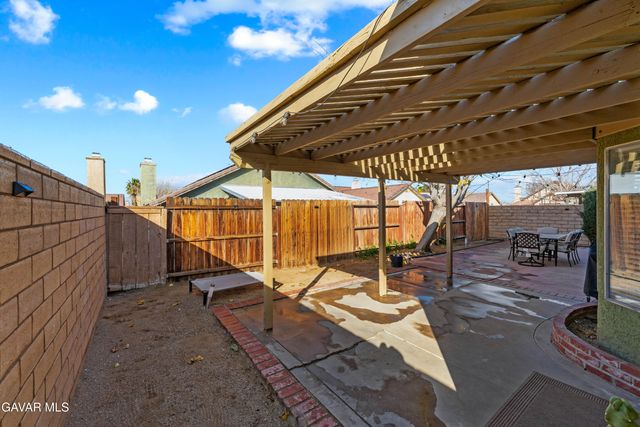 36843 Hillcrest Drive, Palmdale, CA 93552