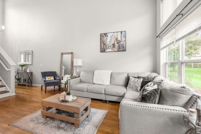 1693 S Candlestick Way 1693, Waukegan, IL 60085