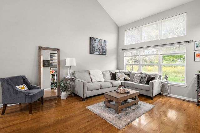 1693 S Candlestick Way 1693, Waukegan, IL 60085