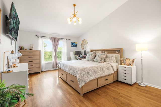 1693 S Candlestick Way 1693, Waukegan, IL 60085
