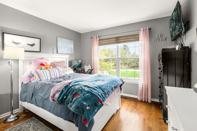 1693 S Candlestick Way 1693, Waukegan, IL 60085