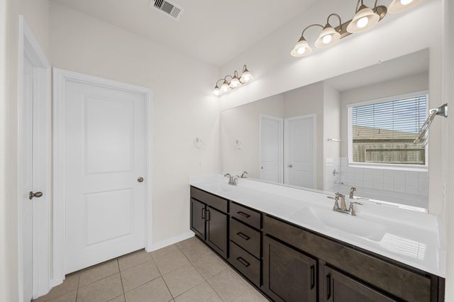 13105 Oleander Bay Lane, Texas City, TX 77568