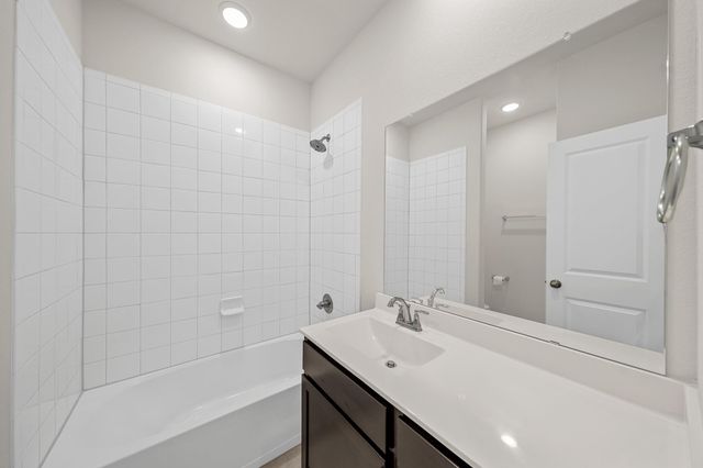 13105 Oleander Bay Lane, Texas City, TX 77568